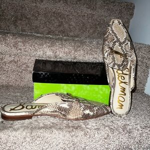 Sam Edelman loafer in snake print women’s sz 9